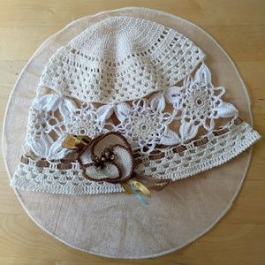 Crochet Organic Cotton Hat with Detachable Poppy